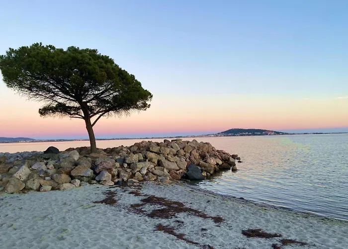 Romantic Maison De Pecheur Sparkling Sea Views